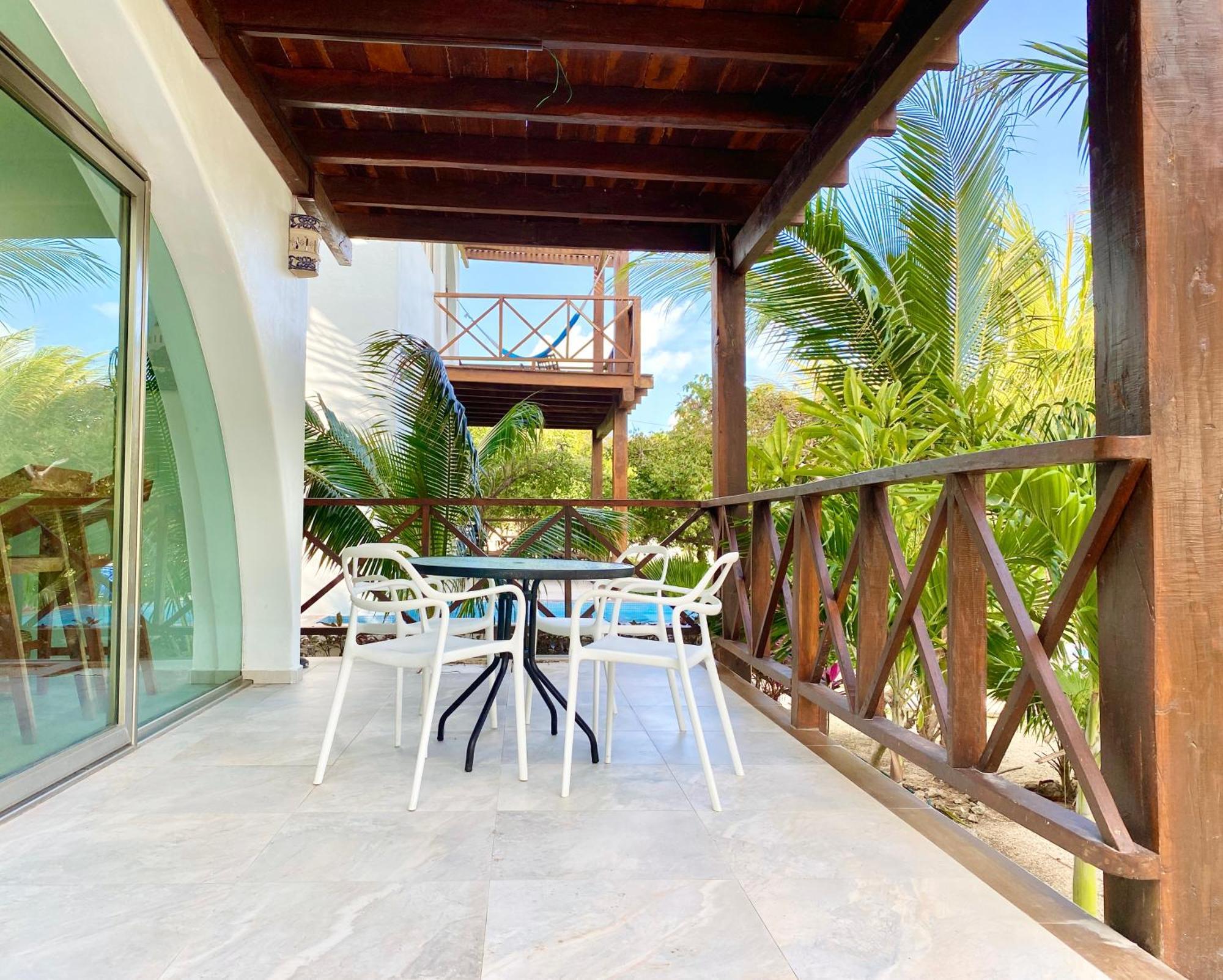 Villas Amanecer By Andiani Travel Isla Mujeres Exterior photo