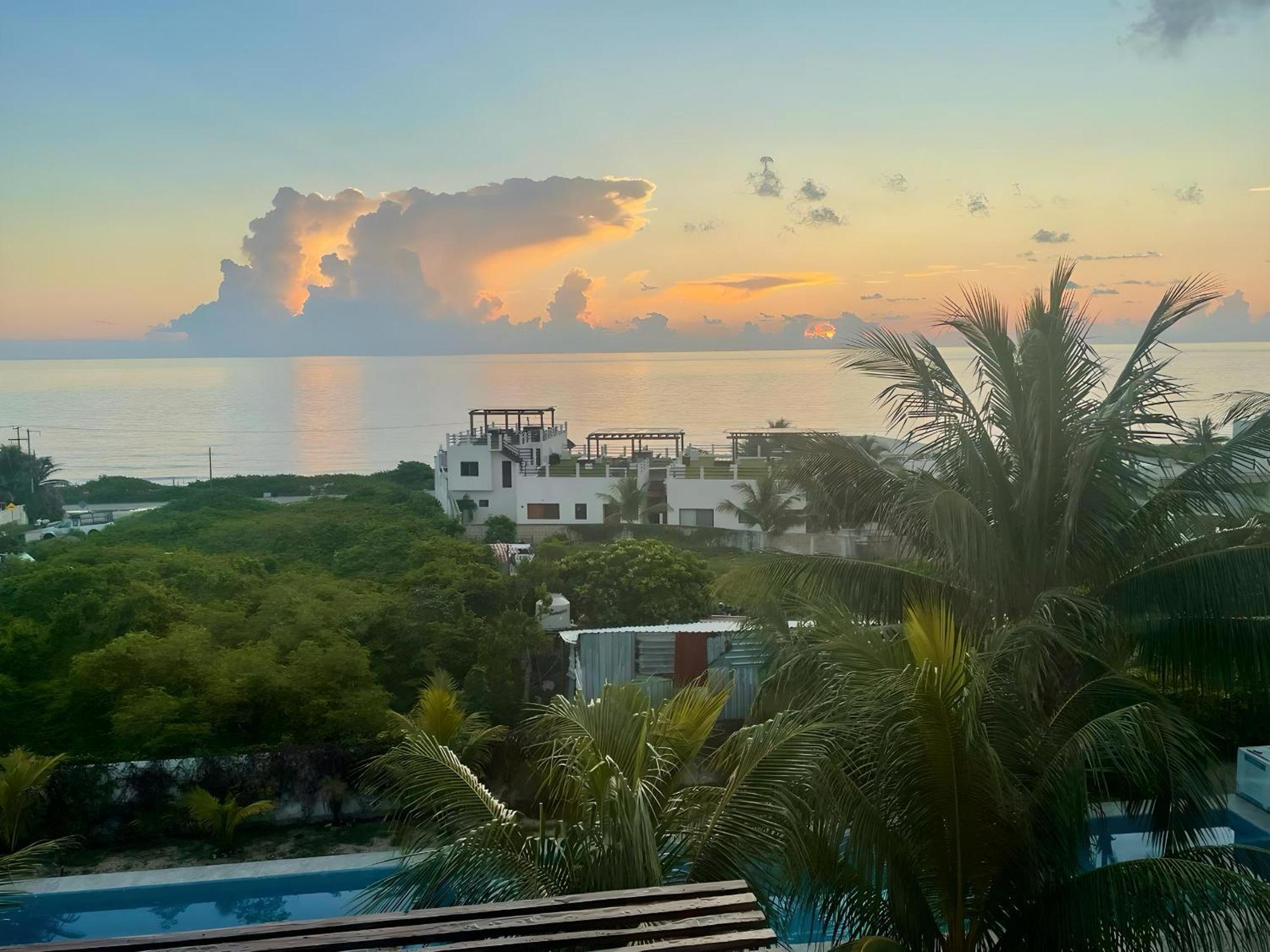 Villas Amanecer By Andiani Travel Isla Mujeres Exterior photo