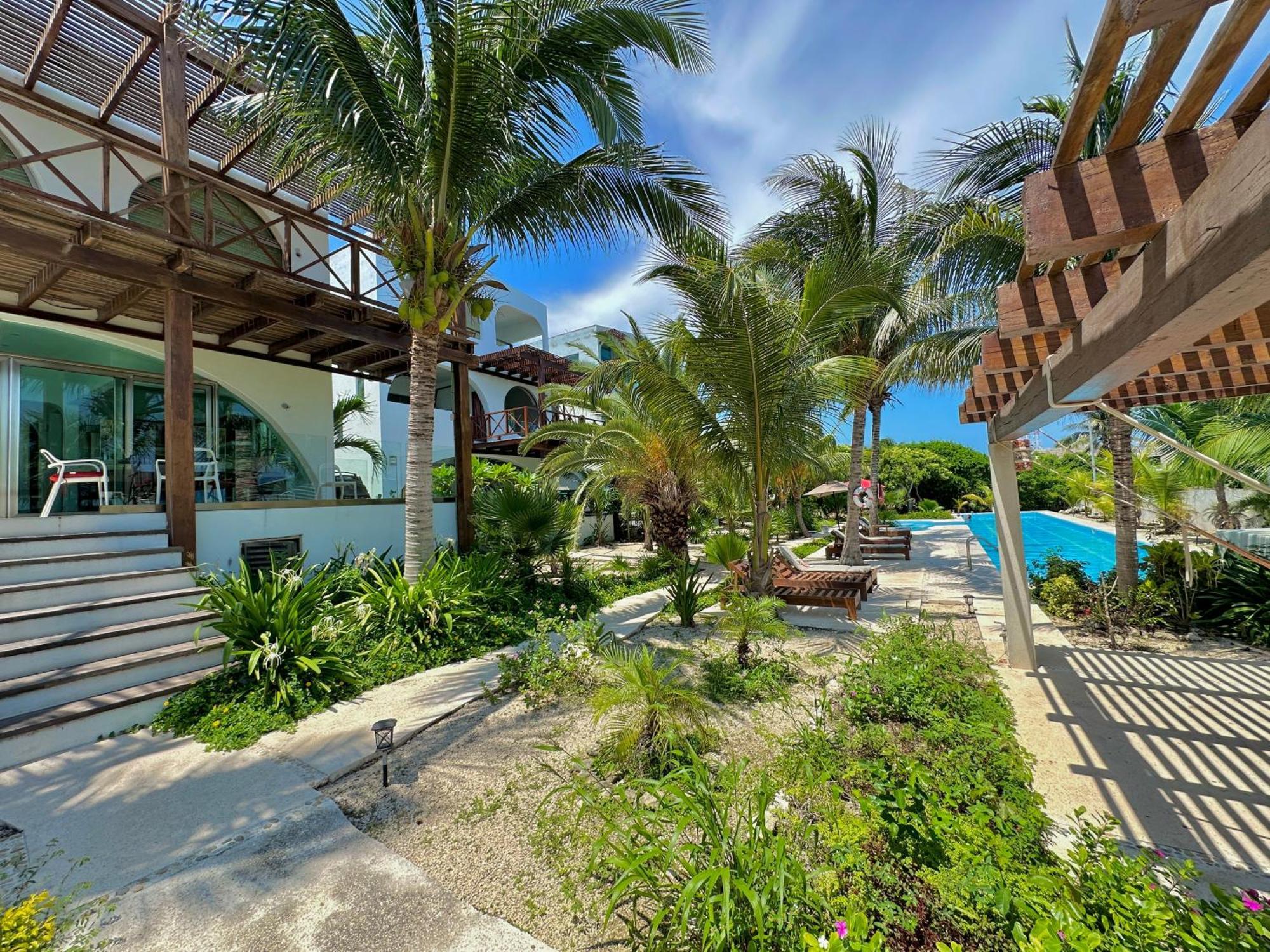 Villas Amanecer By Andiani Travel Isla Mujeres Exterior photo