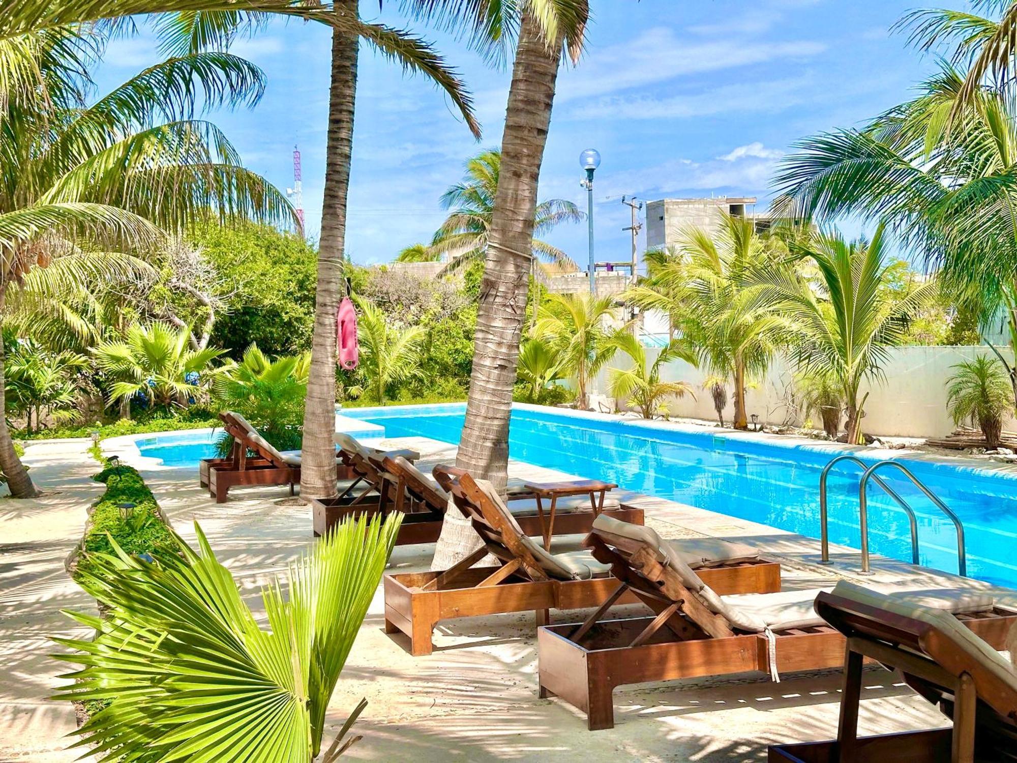 Villas Amanecer By Andiani Travel Isla Mujeres Exterior photo