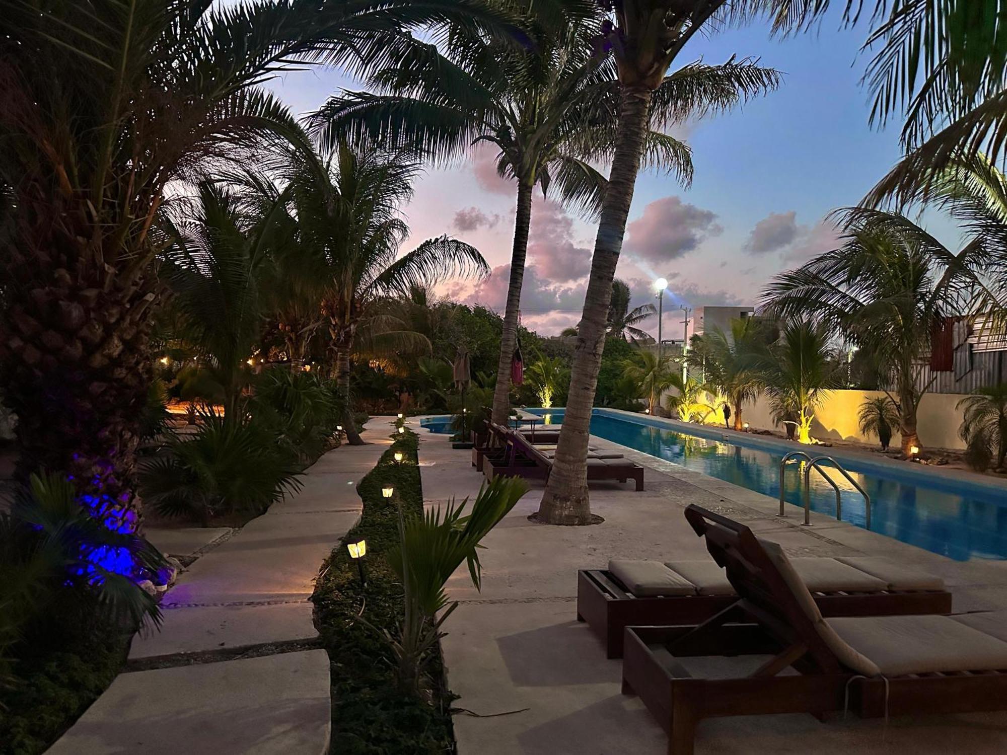 Villas Amanecer By Andiani Travel Isla Mujeres Exterior photo
