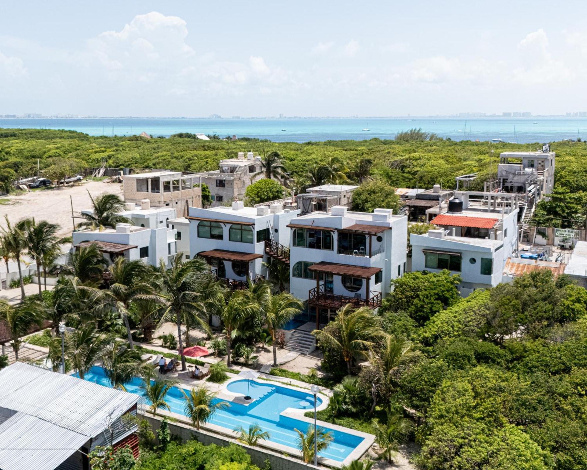 Villas Amanecer By Andiani Travel Isla Mujeres Exterior photo